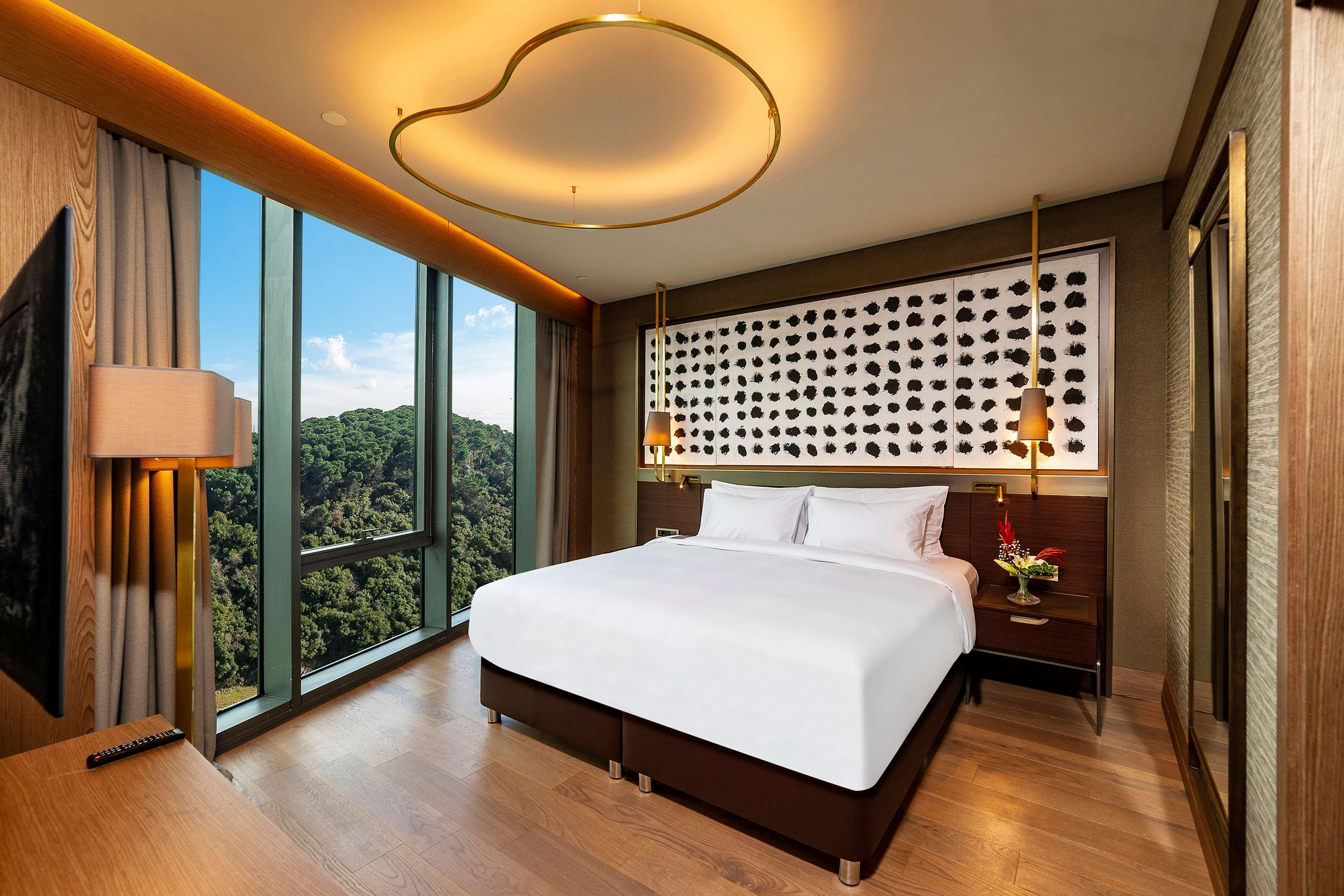 Radisson Collection Hotel, VadСтамбул Екстер'єр фото A bedroom at the hotel