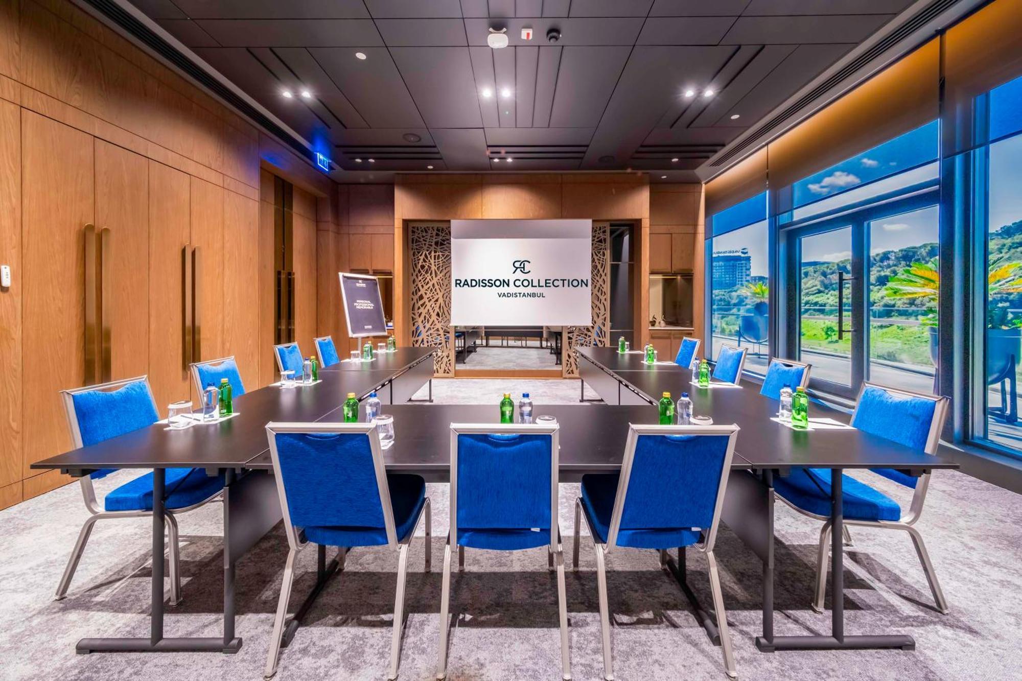 Radisson Collection Hotel, VadСтамбул Екстер'єр фото Meeting room at Radisson Collection Hotel, Belgrade