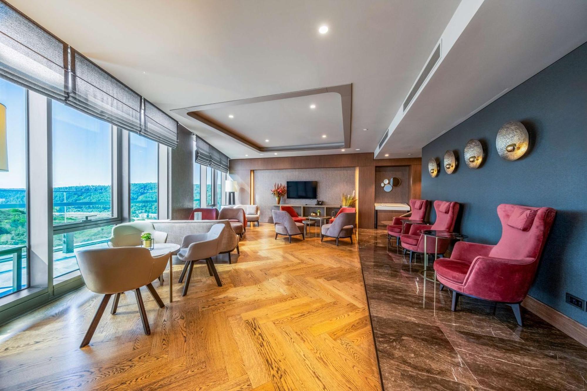 Radisson Collection Hotel, VadСтамбул Екстер'єр фото Club Lounge at the hotel
